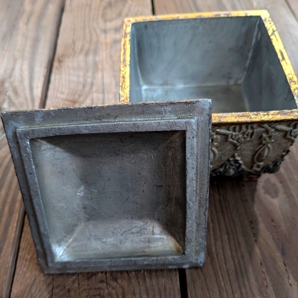 Vintage Trinket Box - Picture 4 of 7